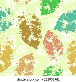 Seamless pattern of autumn leaves watercolor.