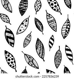 Patrón sin foco con hojas hermosas. Estilo de pincel audaz dibujado a mano. Resumen de hojas geométricas negras, hojas decorativas. Ornamento botánico de estilo retro.