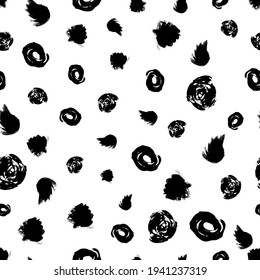 Patrón sin brillo con pinceles negros en formas abstractas sobre fondo blanco. Textura abstracta de color de tinta. Ilustración del vector