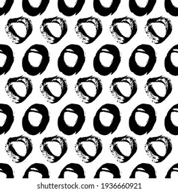 Nahtloses Muster mit handgezeichnet gezeichneten, handgezeichneten Pinselkreisen auf weißem Hintergrund. Abstrakte Grunge-Textur. Vektorgrafik