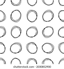 Nahtloses Muster mit handgezeichnet gezeichneten, handgezeichneten Pinselkreisen auf weißem Hintergrund. Abstrakte Grunge-Textur. Vektorgrafik