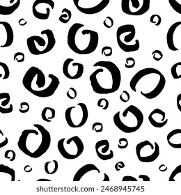 Patrón sin fisuras con boceto negro dibujado a mano pincel garabato forma de círculos sobre fondo blanco. Abstractas textura grunge. Ilustración vectorial