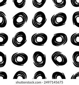 Modelo inconsútil con la forma dibujada a mano negra de los círculos del garabato del cepillo del bosquejo en el fondo blanco. Abstractas textura grunge. Ilustración vectorial