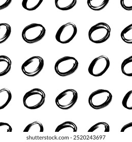 Padrão contínuo com esboço preto desenhado à mão pincel rabiscar círculos forma no fundo branco. Textura grunge abstrata. Ilustração vetorial