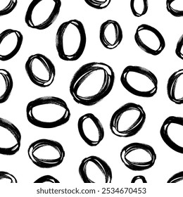 Padrão contínuo com esboço preto desenhado à mão pincel rabiscar círculos forma no fundo branco. Textura grunge abstrata. Ilustração vetorial