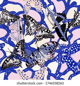 Patrón sin foco con rosas florecientes y mariposas voladoras, dibujo a mano. Vector kimono asiático, japonés, ilustración china. Appliact abstract de la impresión del collage de mariposa, leopardo, puntos. Retro