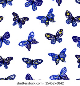 Nahtloses Muster mit blauen dekorativen Doodle-Schmetterlingen im skandinavischen Volksstil.