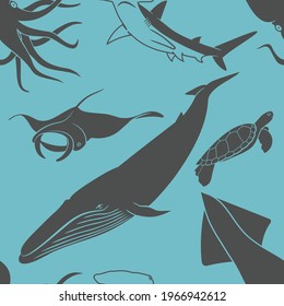 Nahtloses Muster mit Blauem Wal, Manta Ray und Kalmare. Vektorgrafik 