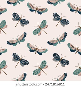 Nahtloses Muster, Schmetterlinge, Libellen und Motten, Pastellfarben. Hintergrund, Druck, Textil, Vektorgrafik