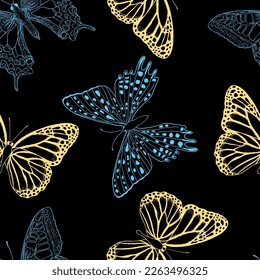 Patrón sin foco con mariposas sobre fondo negro.