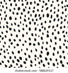 Seamless pattern. Casual polka dot texture. hand drawn Stylish doodle