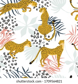 Patrón impecable de chitas con hojas de palma y puntos de piel de leopardo. Antecedentes de arte exótico en tonos pastel. Diseño de vectores para textiles, tejidos, papel de envolver o papel pintado