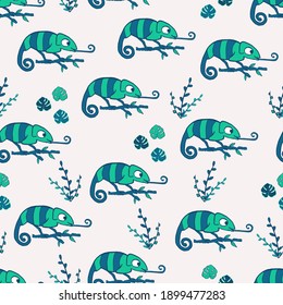 Seamless pattern, childish animals chameleon illustration. Cute green color chameleon. Kawaii cartoon character. Baby doodle vector pattern. Hand drawn illustration for kids fabric, textile, wrapping