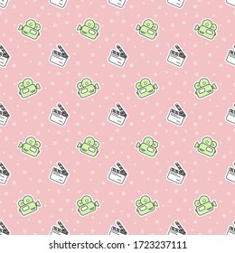 Seamless pattern of colorful movie design elements and cinema icons. Cinema background with film symbols in vintage style. Creative cinema pattern with clapper, cinema camera. Decorative wallpaper.