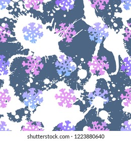 Seamless pattern with colorful snowflakes. Tile texture for Christmas wrapping or textile print. 