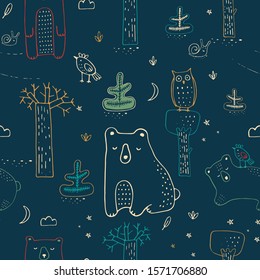 Seamless pattern with cute doodle animals ,bear,owl and bird in the forest. Hand drawn vector illustration.