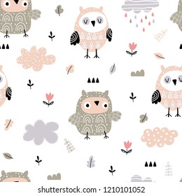 Seamless pattern of cute doodle owls in a forest in on a white background. Vector illustration for babies.