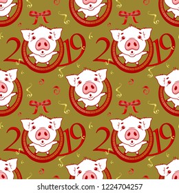 Seamless pattern with Cute funny pig. Happy New Year. Chinese symbol of the 2019 year. Excellent festive gift card. Vector illustration on golden background.