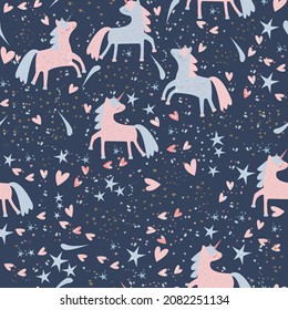 Patrón sin foco de adorables unicornios alrededor de las estrellas en un fondo azul oscuro. Ilustración vectorial. 