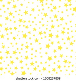 Patrón sin brillo con cielo dibujado a mano amarilla lindo con estrellas de fondo blanco. Divertido papel de envoltura festivo. Ilustración vectorial.
