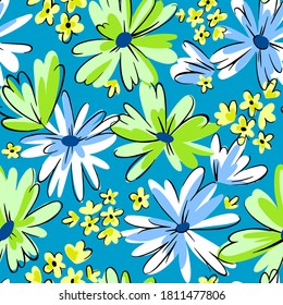 Seamless pattern with daisies. Mixed small and large blooming flower heads ornament. Bright summer botanical background in modern flat design.