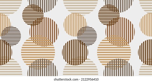 Seamless pattern decorated with chains and pearls.