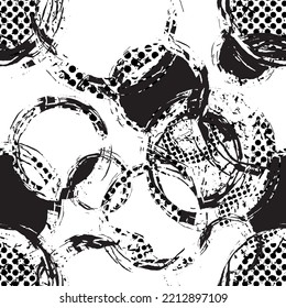 Seamless pattern decorated with chains and pearls.