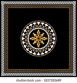 Seamless pattern decorated with gold chains and floral.