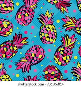 Seamless pattern with decorative pineapples. Tropical fruits. Textile rapport.