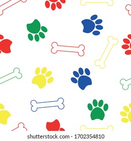 Patrón sin inconvenientes con el motivo del perro. Los contornos coloreados de los huesos y de las garras de perro se imprimen sobre un fondo transparente. Adecuado para imprimir papel textil o de envolver.