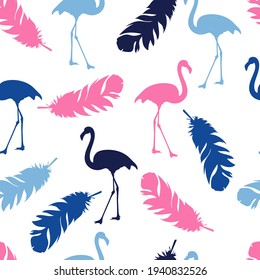 Patrón sin foco con flamencos y plumas rosadas y azules exóticas sobre un fondo blanco. Aves para imprimir en tela, textiles, papel, ropa de cama. Gráficos vectoriales.