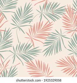 A seamless pattern with exotic tropical palm leaves on a light pastel background.  Простой натуральный для обоев, текстиля, постеров, путешествий. Vector graphics