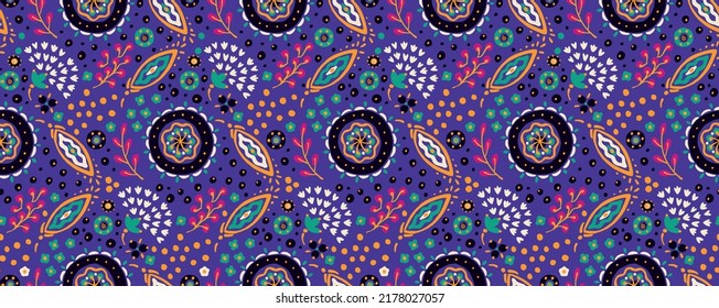 Patrón inmaculado con flores de fantasía, tela repetida étnica y diseño de baldosas, tapicería natural, decoración floral de dibujos curlos. Paisley imprime elementos dibujados a mano. Patrón ucraniano