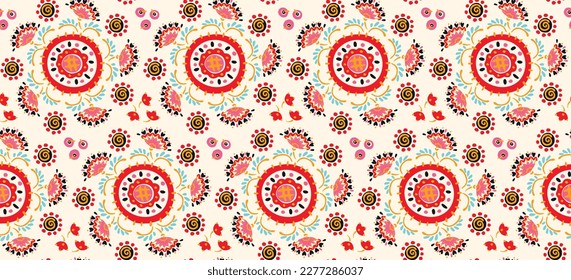 Nahtloses Muster mit Fantasy-Blumen, ethnisch rotierendem, mehrfarbigem Gewebe und Fliesendesign, natürlichen Tapeten, Blumendekoration, kurvenreiche Illustration. Paisley Print handgezeichnet Elemente.Ukrainisches Muster