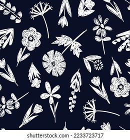 Nahtlose Muster - Feld, Wiese, Garten, verschiedene helle Blumen, Gras. Zeichnen im Stil eines Kinderdoodles. Doodles werden von der Hand eines Kindes mit Bleistiften gezeichnet. Primitivdoodle