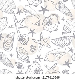 Seamless pattern with fish icons, shells, starfish on a blue background.