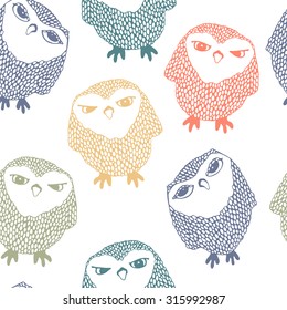 Seamless pattern with forest owls.