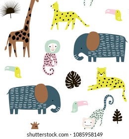 Patrón inquebrantable con jirafa, leopardo, tucan, elefante, mono y elementos tropicales. Textura infantil de la jungla creativa. Excelente para tela, vectores textiles Ilustración