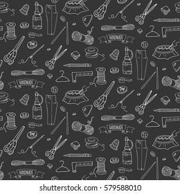 Seamless pattern Hand drawn doodle Handmade icons set. Vector illustration. Sewing collection. Cartoon hand made sketch element: embroidery, jewelry making, button, needle, scissors Spool Pin Knitting