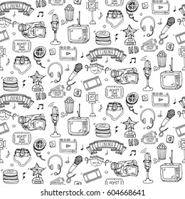 Seamless pattern Hand drawn doodle Cinema set. Vector illustration. Movie making icons. Film symbols collection. Cinematography freehand: camera, film tape, photo camera, pizza, popcorn, projector.