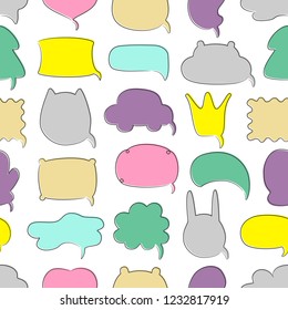 Seamless pattern with hand drawn sketch speech bubbles. Vector illustration.