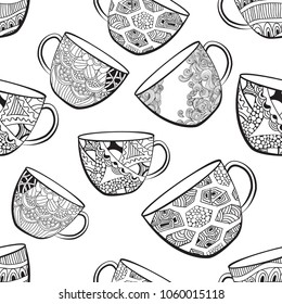 Seamless pattern with hand drawn sketchy tea and coffee cups. Coffee break tiling background.