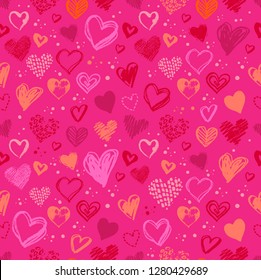 Seamless pattern with hand drawn Valentine grunge hearts in pink colors.