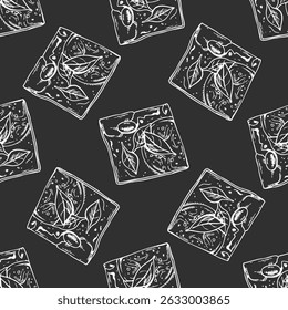 Padrão contínuo com desenho à mão esboço vintage de quadrados de pão focaccia coberto com azeitonas e ervas no fundo de quadro-negro. Ilustração de estilo de gravura para embalagem de padaria, marca de cozinha.