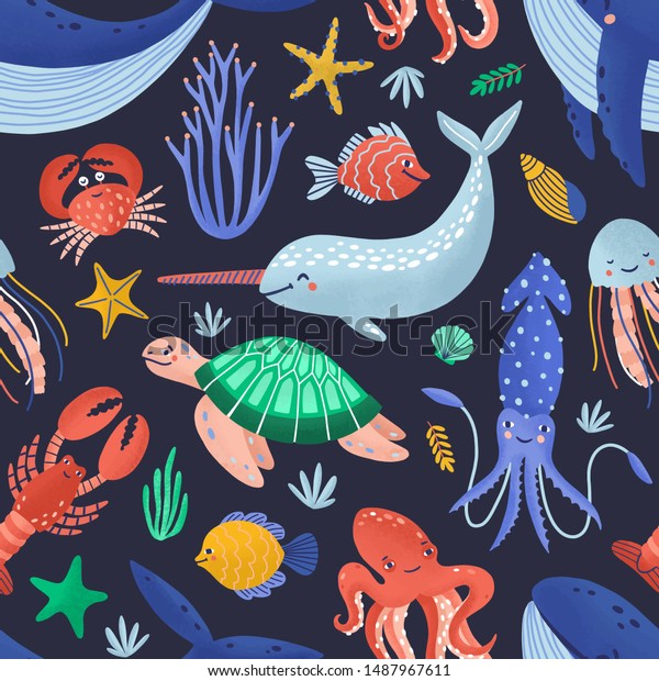 シームレスな模様と幸せな海の言葉の生き物 暗い背景に水中の動物やかわいい海の動物の背景 紙を包むための平らな漫画の子どもっぽいベクターイラスト 布地の印刷 のベクター画像素材 ロイヤリティフリー