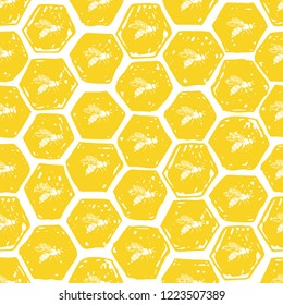 Seamless pattern of honeycomb and bees. Vector hand drawn illustration.