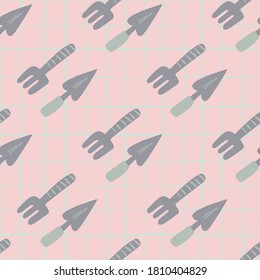 Patrón sin foco con ornamento de herramienta de jardín púrpura claro. Fondo rosa suave con cheque. Impresión creativa para papel pintado, textil, papel envolvente, impresión de tela. Ilustración vectorial.