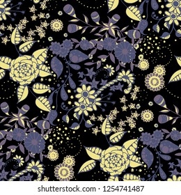 Seamless Pattern with Little Flowers in Rustic Style. Spring Floral Texture with Hand Drawn Doodle Blossoms, Leaves and Buds. Small Natural Rapport for Chintz, Linen, Textile. Vector.