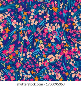 Seamless pattern made of flat small daisies in bloom. Bright nature botanical ornament. Colorful wavy dashed lines forming meadow grass and herbs texture. Abstract floral background.