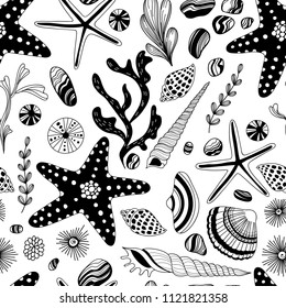 Seamless pattern made of various sea shells and sea weed drawn in doodle style.